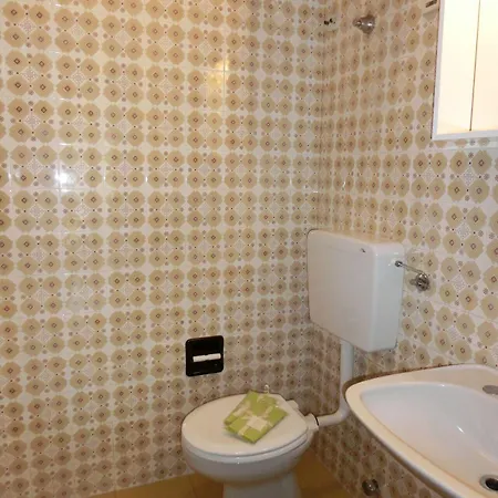 Two-room With Garden For 6 People 빌라 비비오네